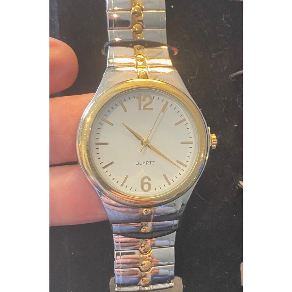 NEW Men's 40mm Two Tone Quartz Watch